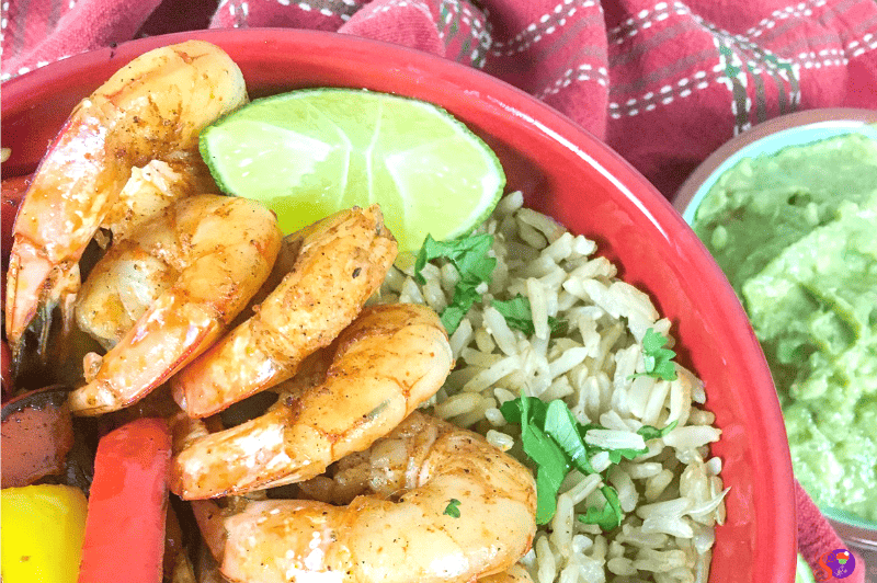 Easy Shrimp Fajita Bowls with Cilantro-Lime Rice 