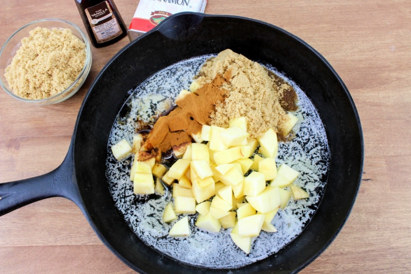 IRON SKILLET CARAMEL APPLE PULL APART BREAD 