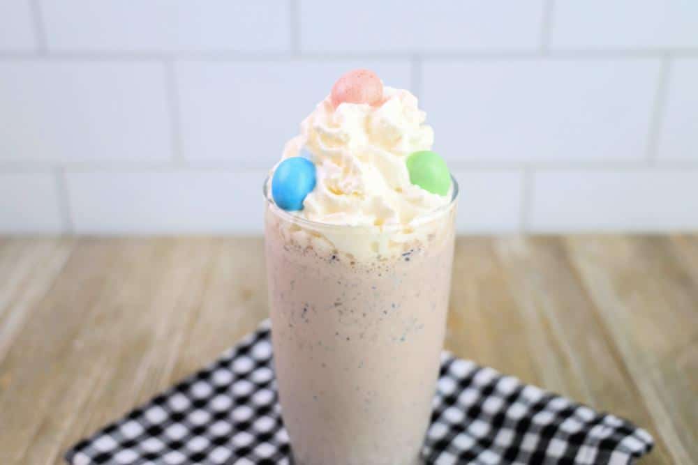 Hershey's Egg Blueberry Shake