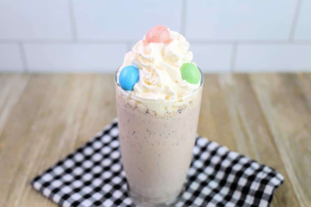 Hershey's Egg Blueberry Shake