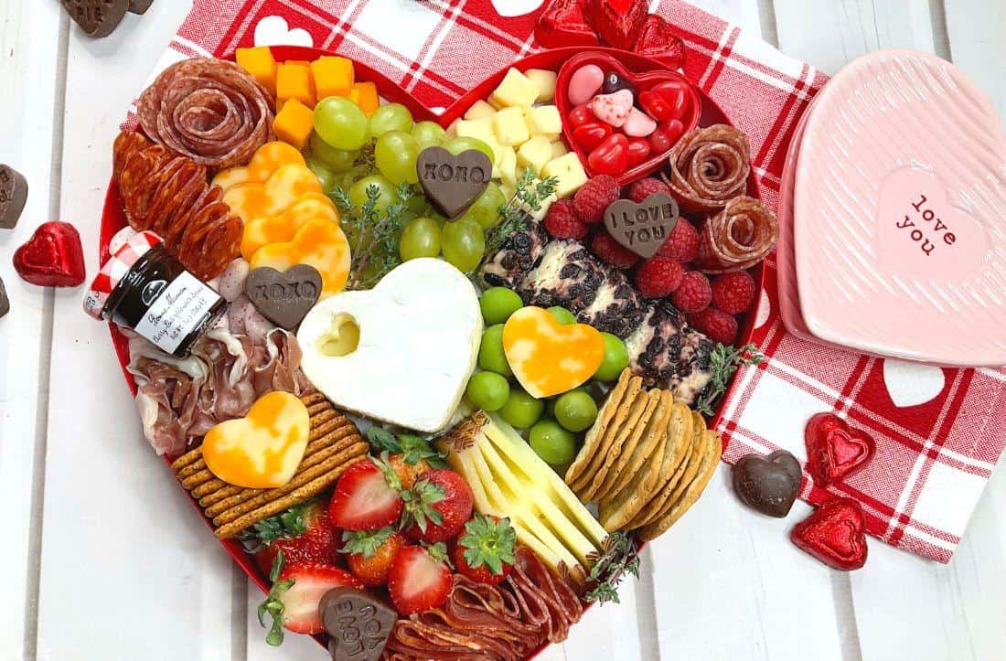 Valentine’s Day charcuterie heart  box