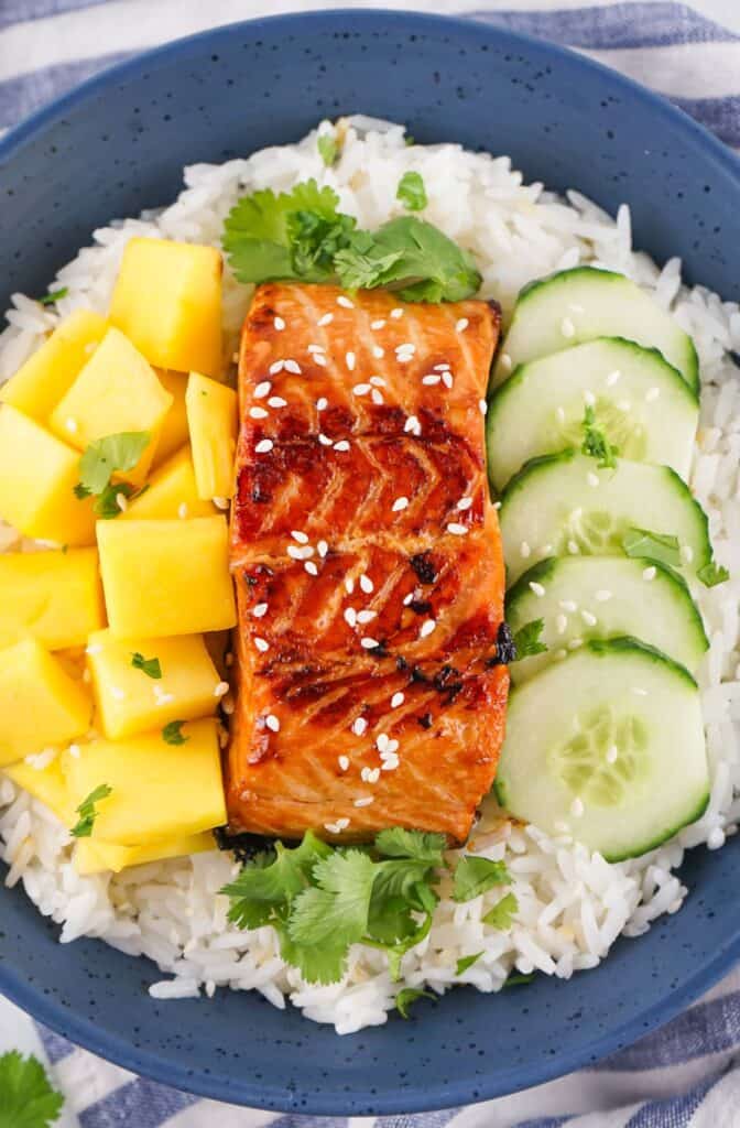 Sprinkle Salmon with Sesame Seeds