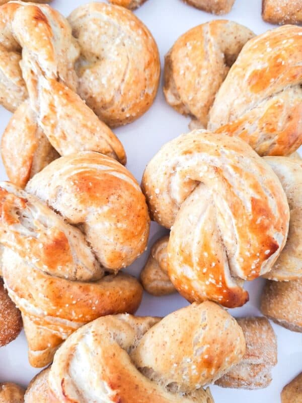 DELICIOUS SOURDOUGH DISCARD PRETZELS