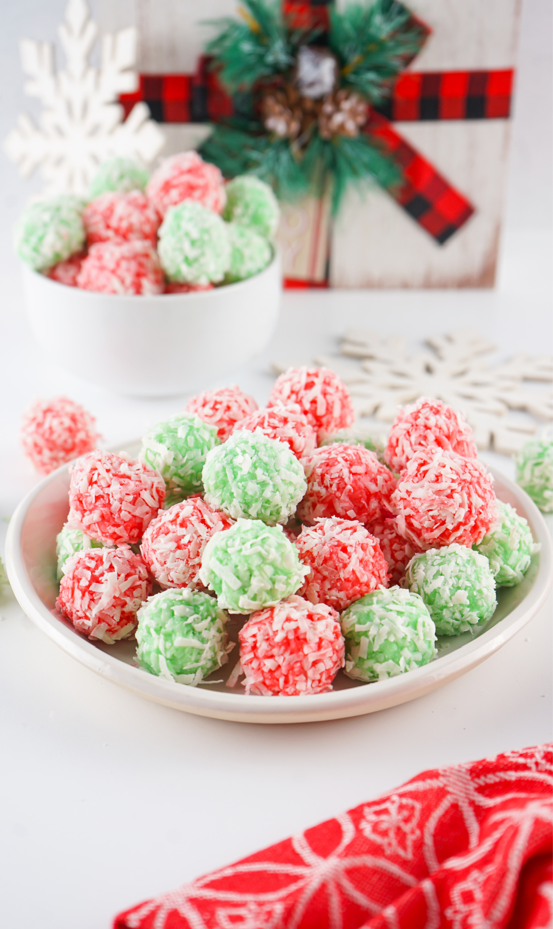 Old-Fashioned Jello Balls: Easy Holiday Treats Recipe