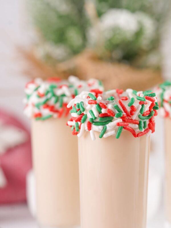 FESTIVE CHRISTMAS SUGAR COOKIE SHOT